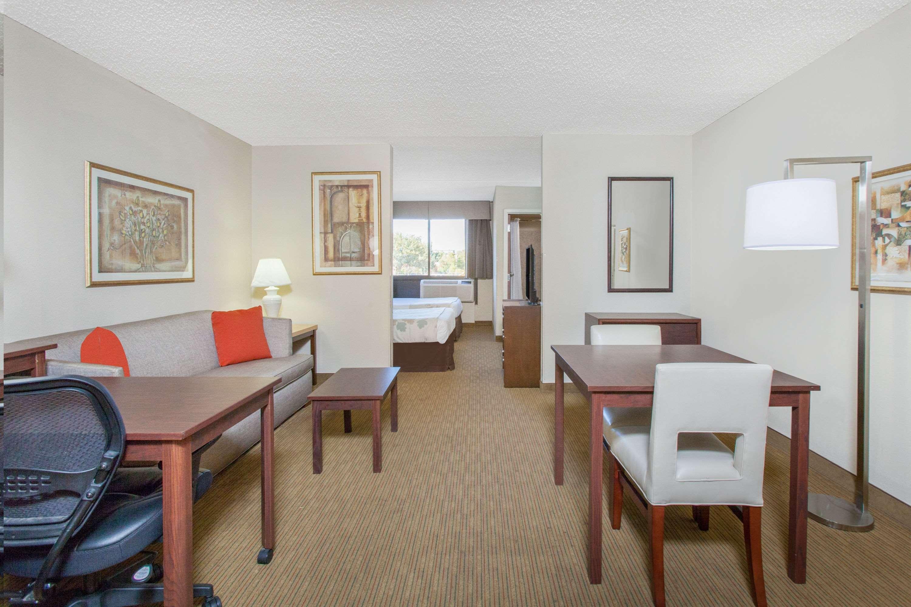 Hawthorn Suites Midwest City Exterior foto